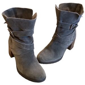 Clarks Artisan Gray Suede Stack‎ Heel Boot, Size US 9.5, EU 41, UK 7